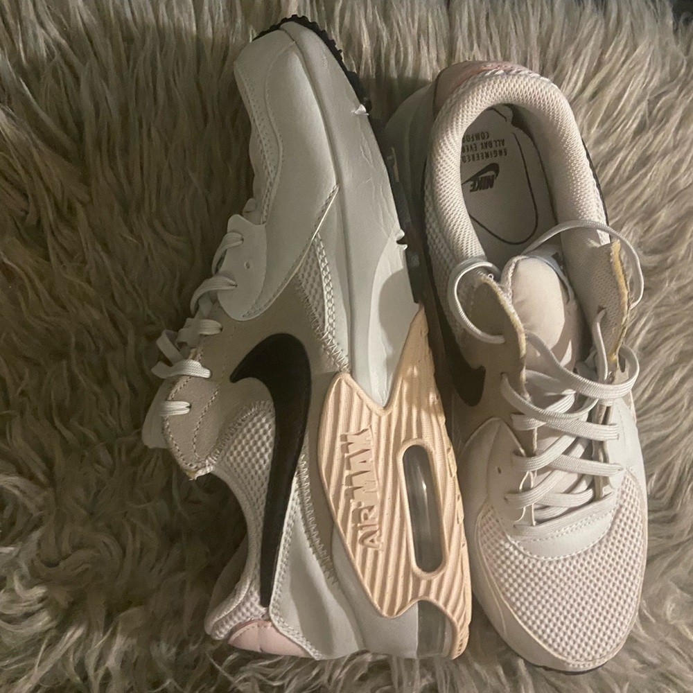 Women Nike Air Max Excee Sneakers